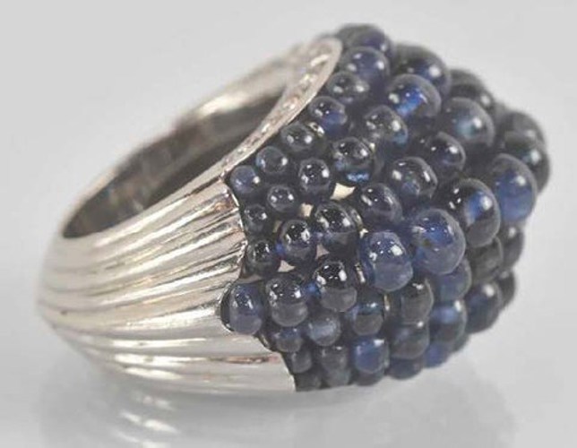  Part of a collection selling for £6,000. 